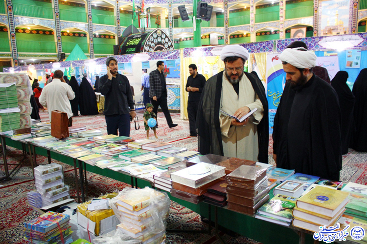 گزارش تصویری/بازدید مدیرکل اوقاف و امورخیریه استان از «نمایشگاه قرآن»