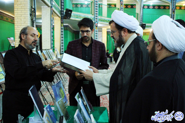 گزارش تصویری/بازدید مدیرکل اوقاف و امورخیریه استان از «نمایشگاه قرآن»