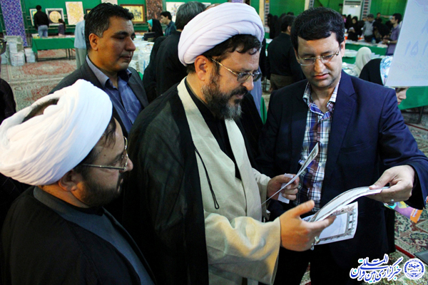 گزارش تصویری/بازدید مدیرکل اوقاف و امورخیریه استان از «نمایشگاه قرآن»
