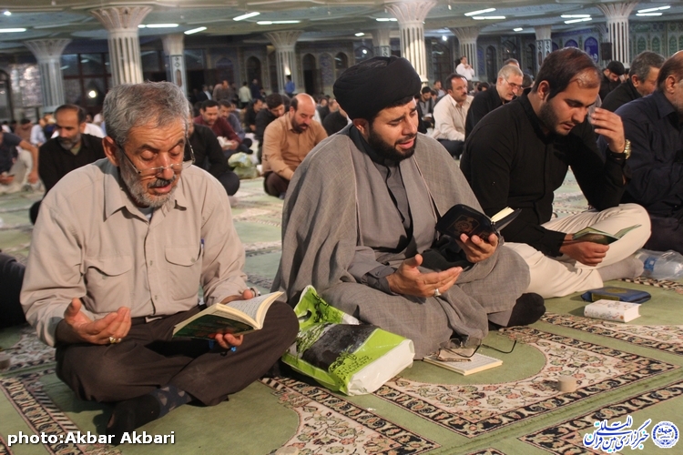 گزارش ایکنا از احیاء شب بیست و سوم ماه رمضان در مصلای شهرکرد