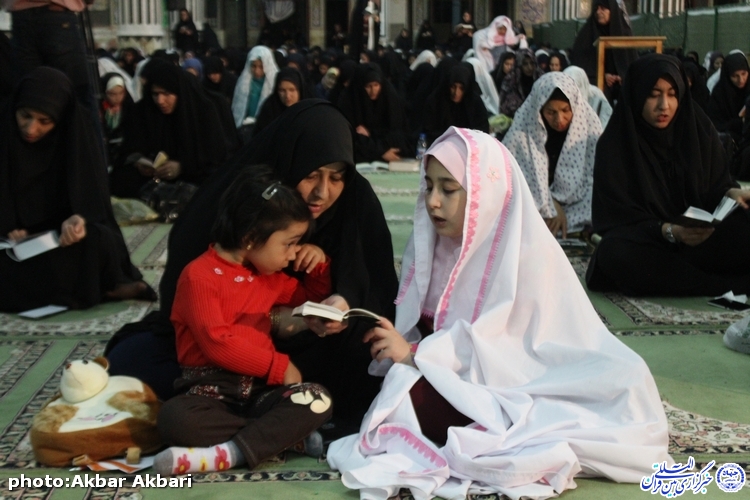 گزارش ایکنا از احیاء شب بیست و سوم ماه رمضان در مصلای شهرکرد