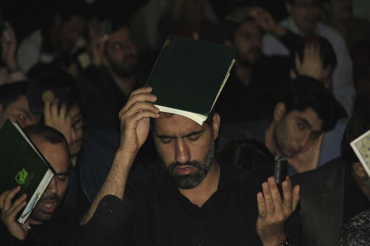 گزارش تصویری مراسم احیای لیالی قدر در لرستان