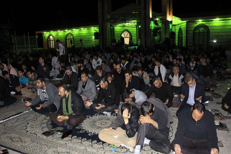 گزارش تصویری مراسم احیای لیالی قدر در لرستان