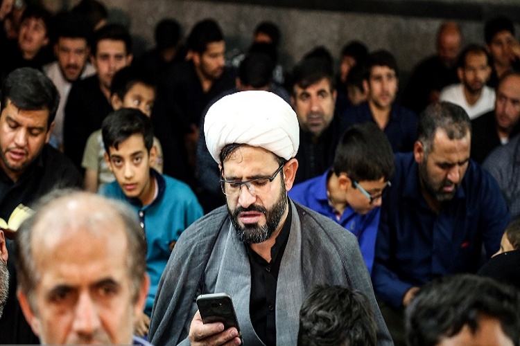 مراسم احیای شب بیست سوم ماه مبارک رمضان با حضور قاری مصری در سنندج مراسم احیای شب بیست سوم ماه مبارک رمضان با حضور قاری مصری در سنندج