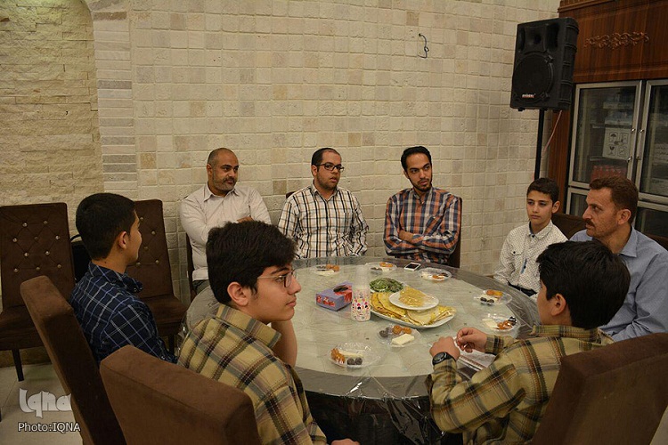جلسه هم اندیشی قرآنیان محلات برگزار شد