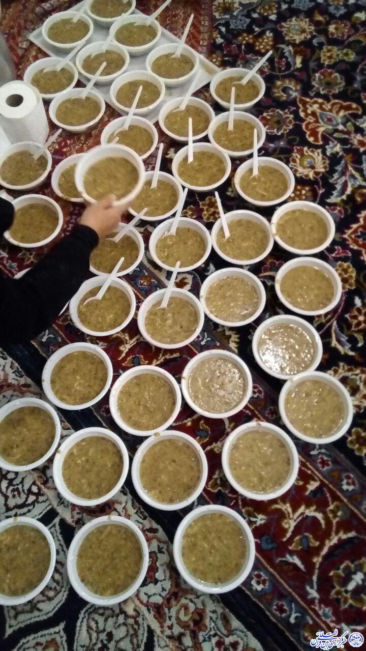 ضیافتی از جنس همدلی/ مراسم افطاری ساده در مسجد امام خمینی(ره) قزوین برگزار شد+عکس