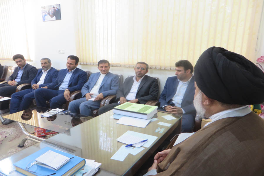 دیدار منتخبین شورای شهر خرم‌آباد با نماینده ولی‌فقیه در لرستان