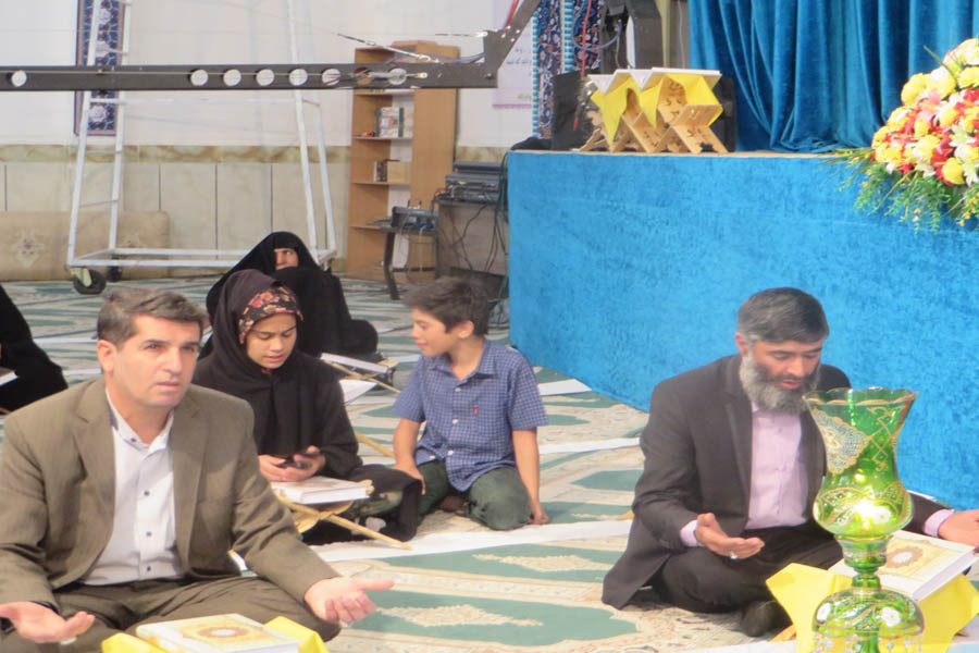 گزارش تصویری جمع‌خوانی قرآن‌ در حسینیه ثارالله خرم‌آباد