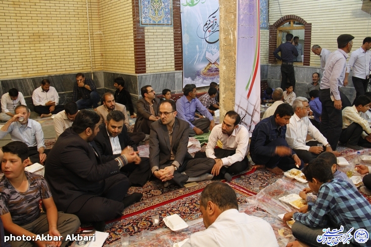 محفل انس با قرآن در سورشجان/گزارش تصویری
