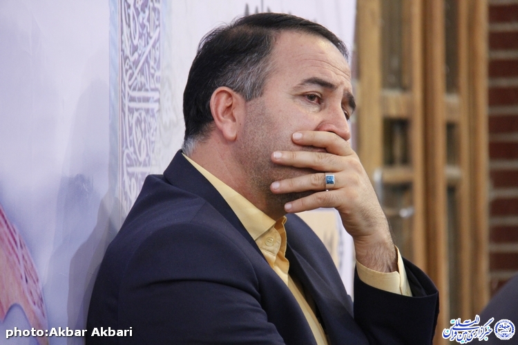 محفل انس با قرآن در سورشجان/گزارش تصویری