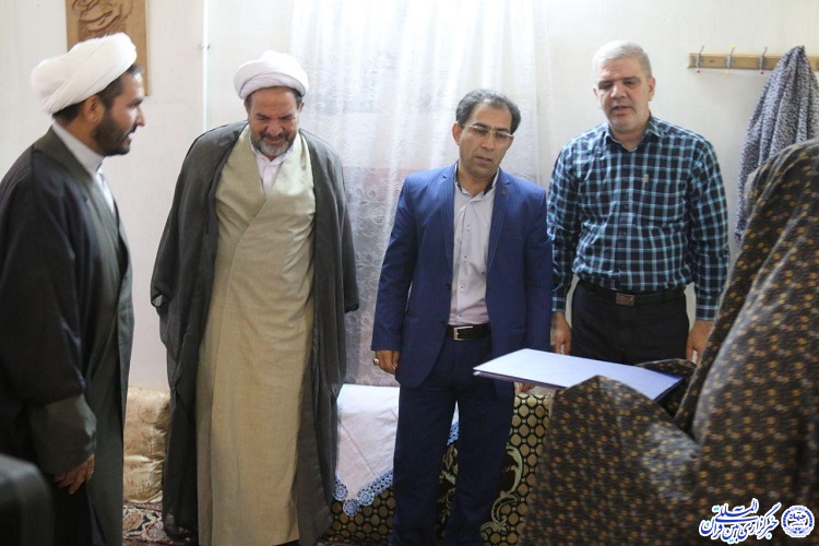 بازدید مدیر کل بنیاد شهید خراسان‌جنوبی از خانواده شهداء