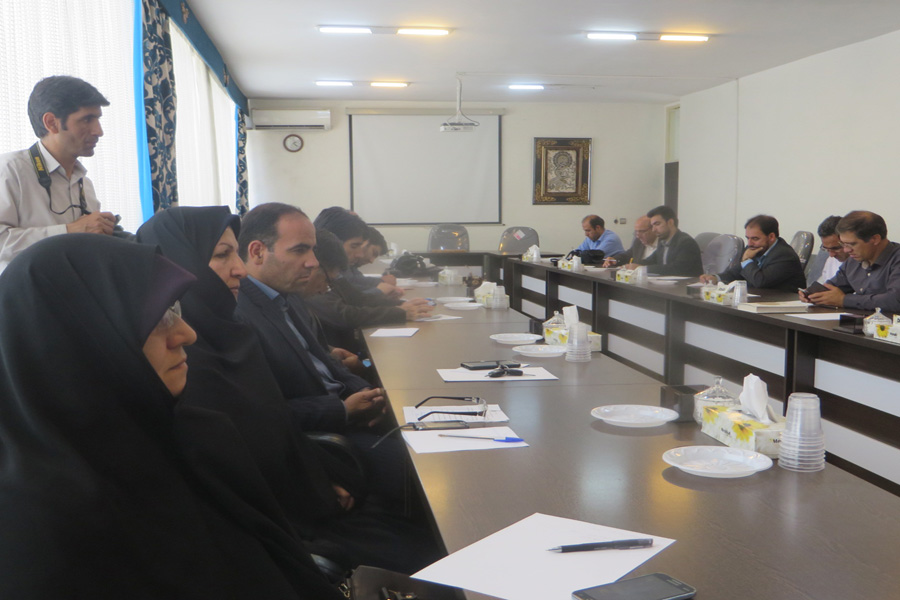 گزارش تصویری جلسه کمیسیون عمومی قرآن آموزش و پرورش لرستان