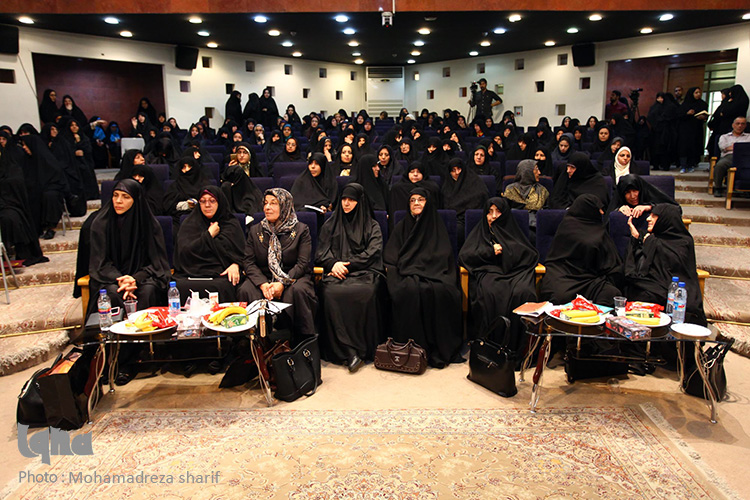 بزرگداشت بانو امین در اصفهان با حضور فرهیختگان اسلامی برگزار شد