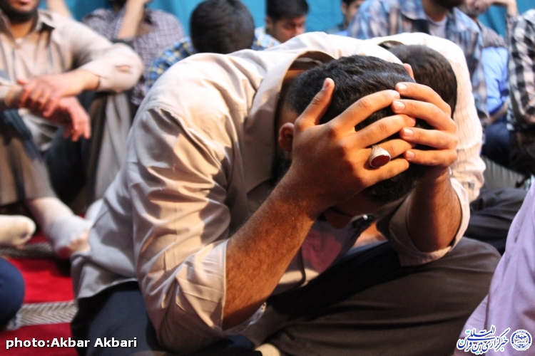 اجتماع مدافعان حرم در مسجدالرضا شهرکرد
