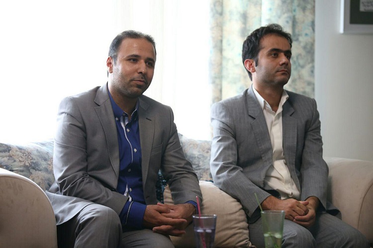 تجلیل از فردین صادق ایوبی هنرمند کردستانی + عکس تجلیل از فردین صادق ایوبی هنرمند کردستانی + عکس
