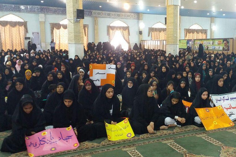 اجتماع بزرگ بانوان سیستانی در زابل برگزار شد