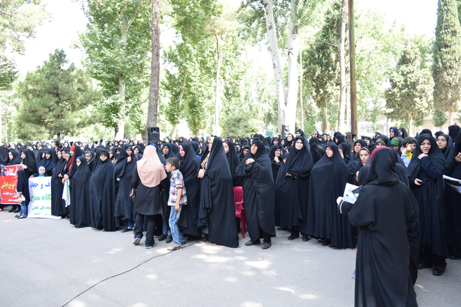 گزارش تصویری اجتماع بزرگ مردمی «صیانت از حریم خانواده» در خرم‌آباد