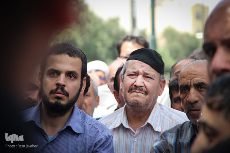 مراسم تشییع عالم جلیل القدر حضرت حجت الاسلام والمسلمین حاج شیخ غلامرضا فیروزیان روز جمعه از مصلی اصفهان بعد از اقامه نماز جمعه انجام  شد.