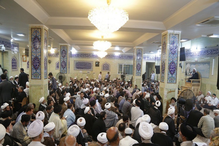 پشتکار آیت‌الله میرزاجواد تبریزی الگو برای طلاب است
