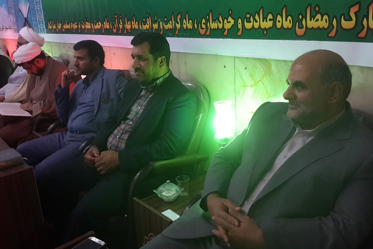 تصاویری از آیین تجلیل از فعالان و خادمان قرآن زاهدان