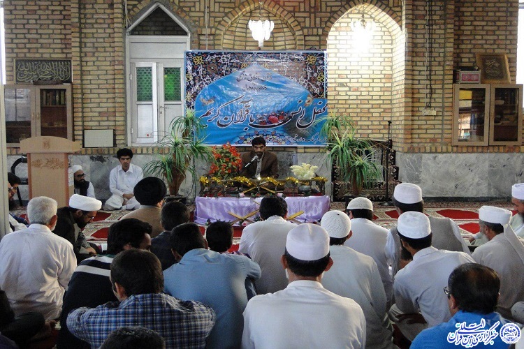 برگزاری محفل انس با قرآن در مسجد جامع اسدیه