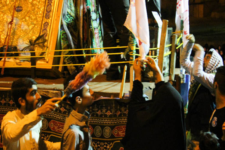 گزارش تصویری استقبال مردم کوهدشت از درب حرمین عسگریین