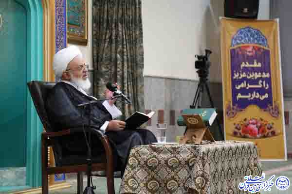 برگزاری نشست «تفسیر قرآن کریم» در یزد+عکس