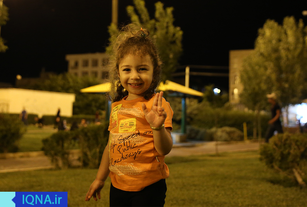 آخرین شب ماه رمضان در بوستان‌های شهر
