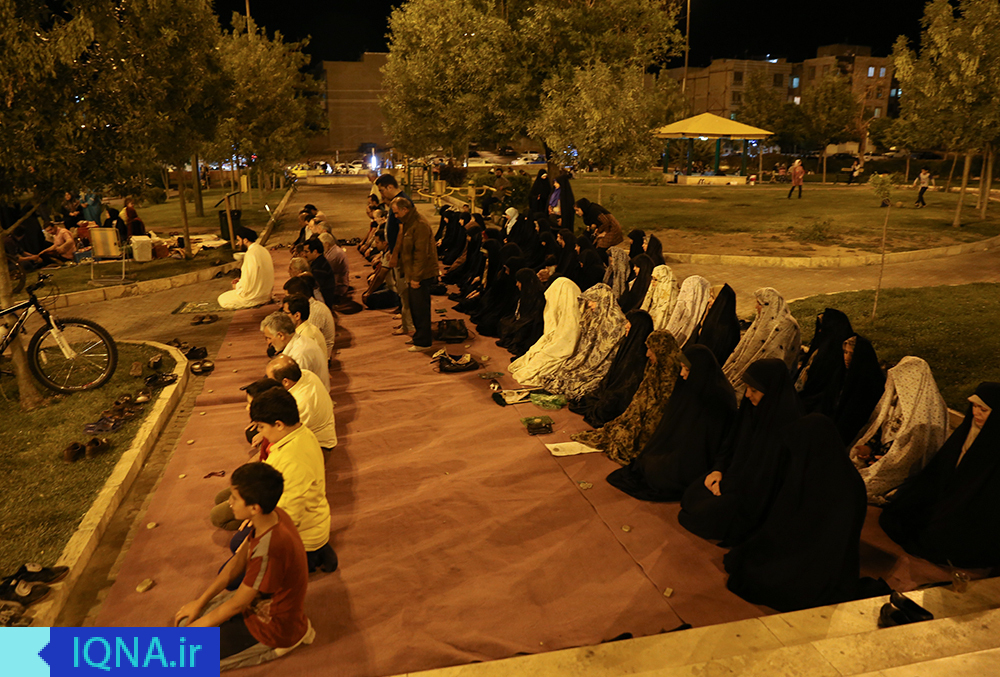 آخرین شب ماه رمضان در بوستان‌های شهر