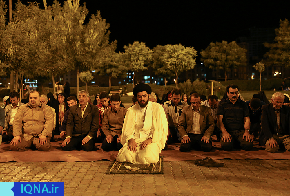 آخرین شب ماه رمضان در بوستان‌های شهر