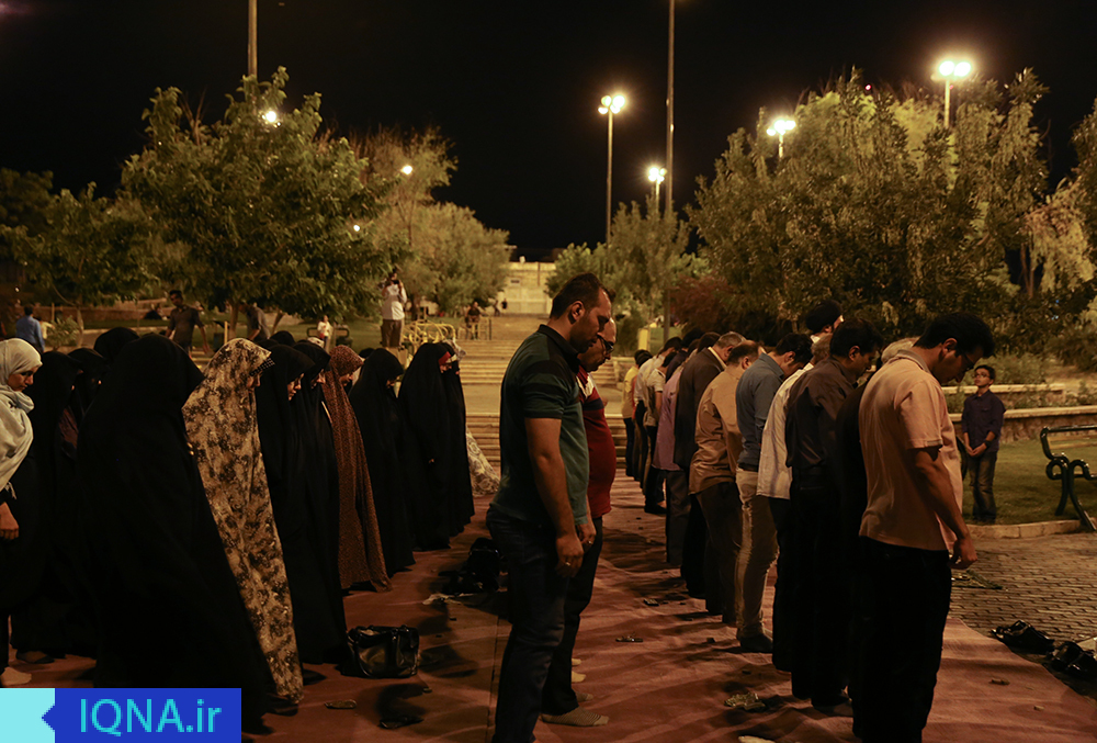 آخرین شب ماه رمضان در بوستان‌های شهر
