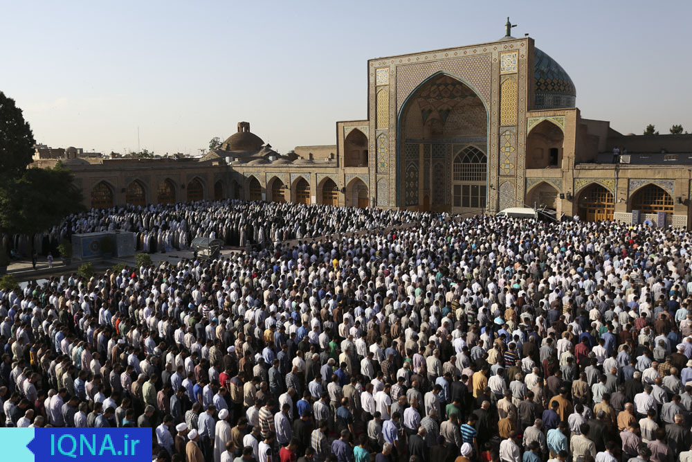 اقامه نماز عید فطر در قزوین