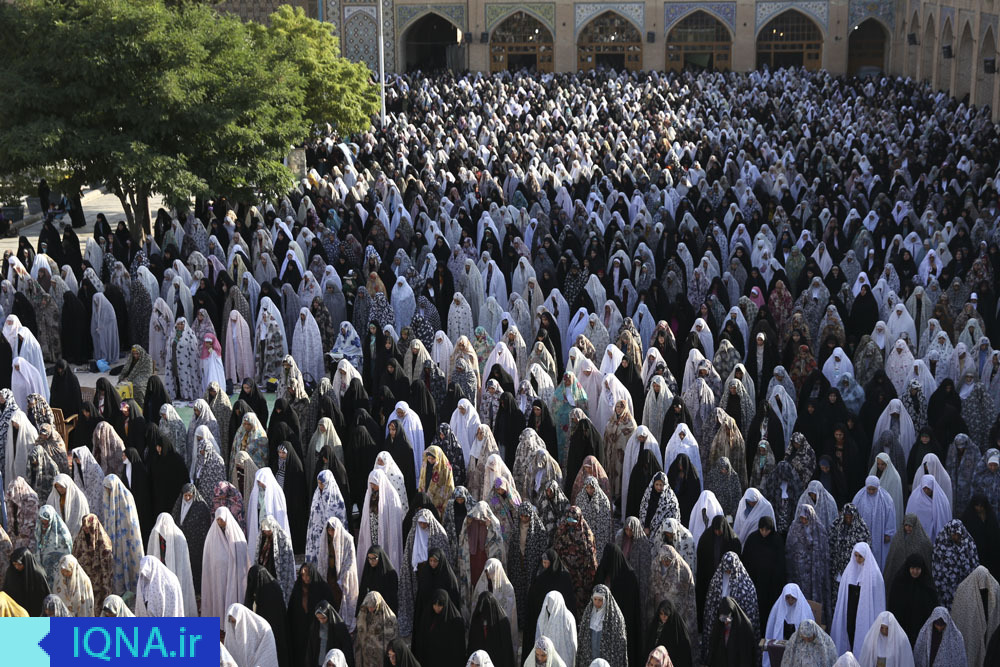 اقامه نماز عید فطر در قزوین