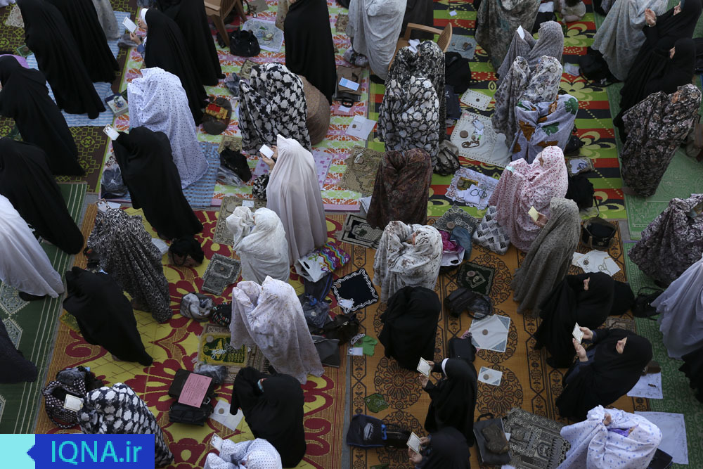 اقامه نماز عید فطر در قزوین