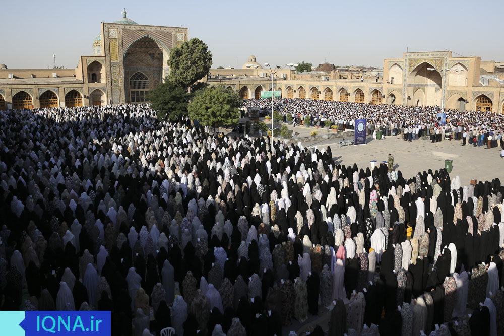 اقامه نماز عید فطر در قزوین