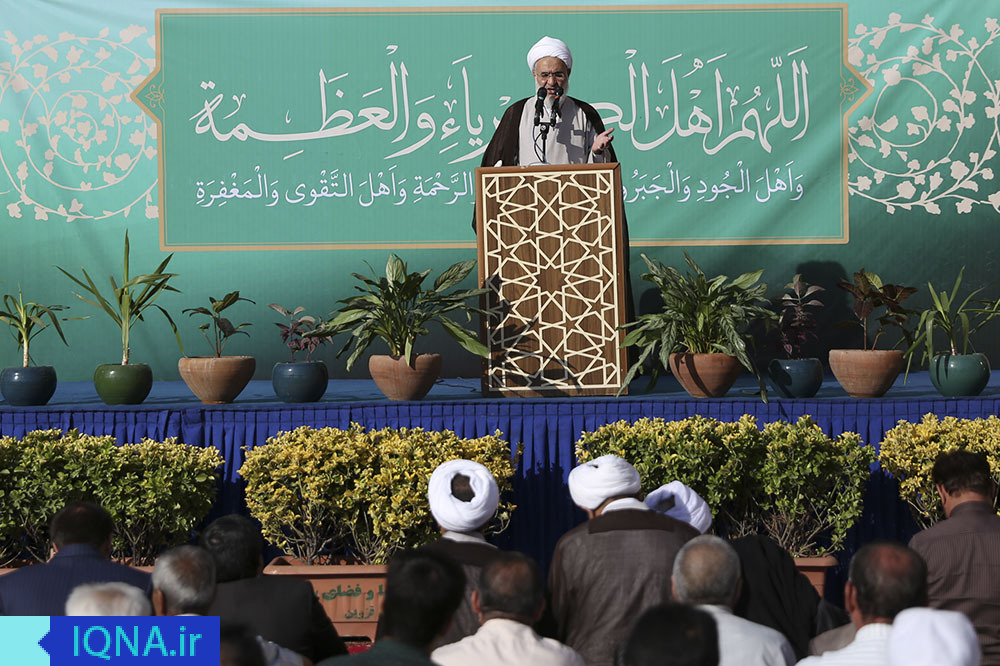 اقامه نماز عید فطر در قزوین