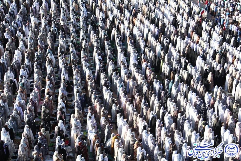 اقامه نماز عید فطر در مصلی امام خمینی(ره)