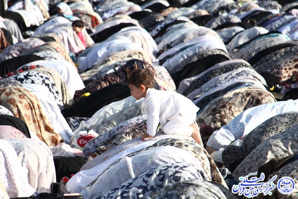 اقامه نماز عید فطر در مصلی امام خمینی(ره)