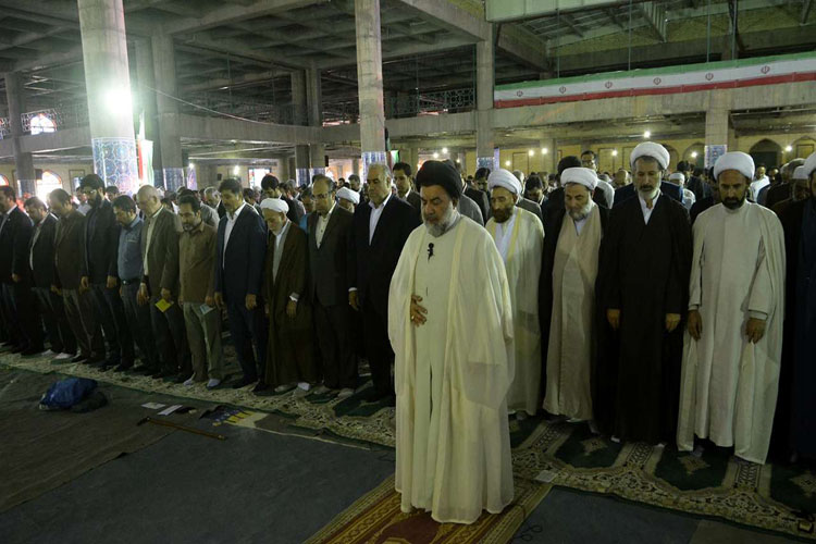 اقامه نماز عید فطر در مصلی‌های لرستان