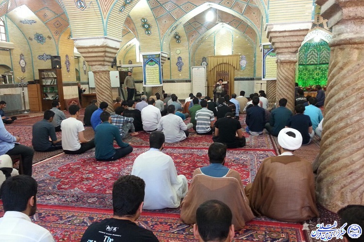برگزاری محفل انس با قرآن در مسجد حاج‌ شهبازخان