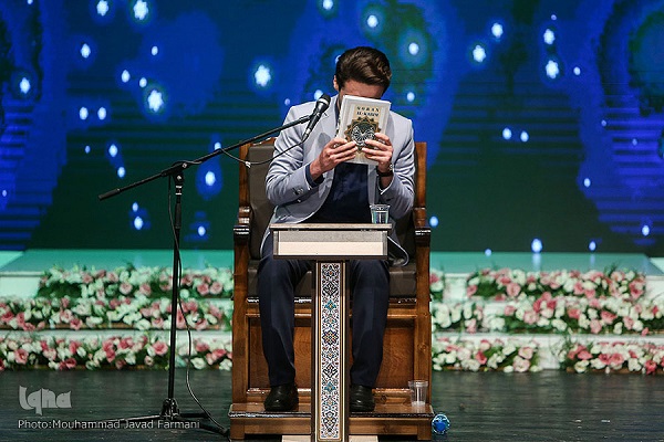 فردا///جشنواره قرآنی وزارت بهداشت، راهی که رفت، راهی که می‌رود / پاسخ به برخی انتقادات
