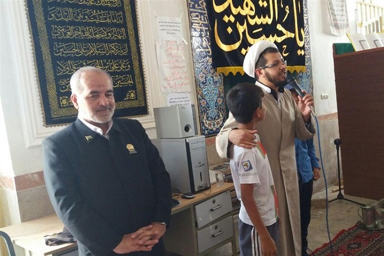 آموزش معرفتی کودکان ازنایی توسط کاروان زیر سایه خورشید