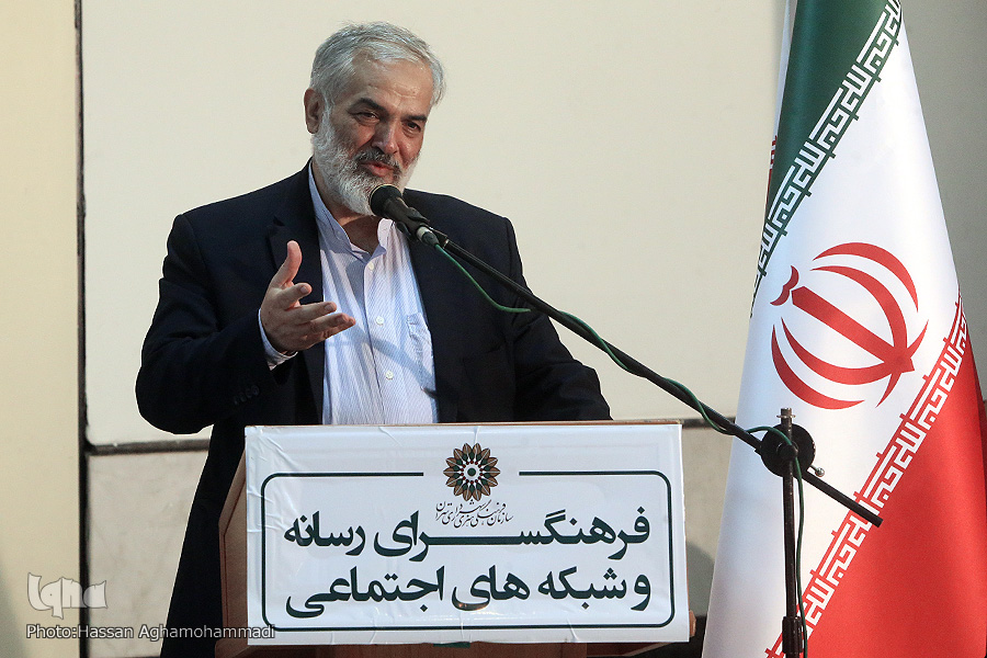 کاسهساز؛ تصویرگر ارزشهای ایران در جهان/ عمری که صرف آرمانهای شهدا شد کاسهساز؛ تصویرگر ارزشهای ایران در جهان/ عمری که صرف آرمانهای شهدا شد