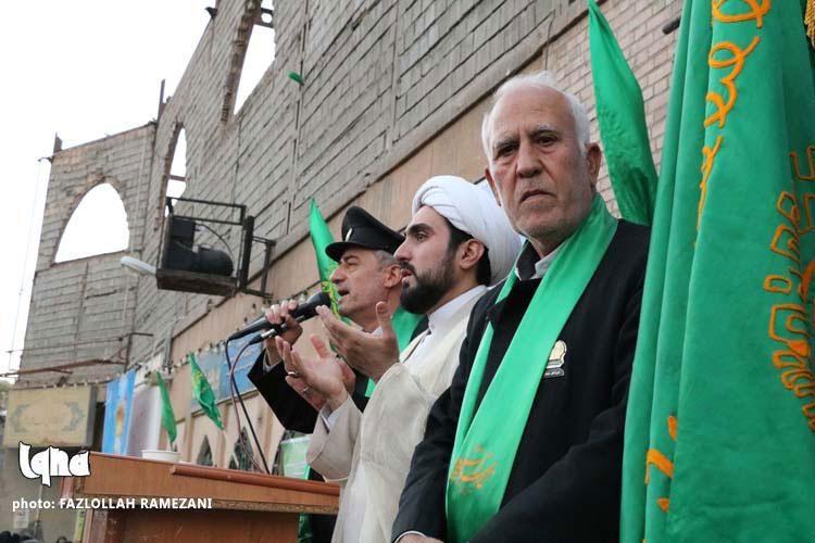 با یاد سلام بر غریب طوس دلها روانه پنجره فولاد شد با یاد سلام بر غریب طوس دلها روانه پنجره فولاد شد