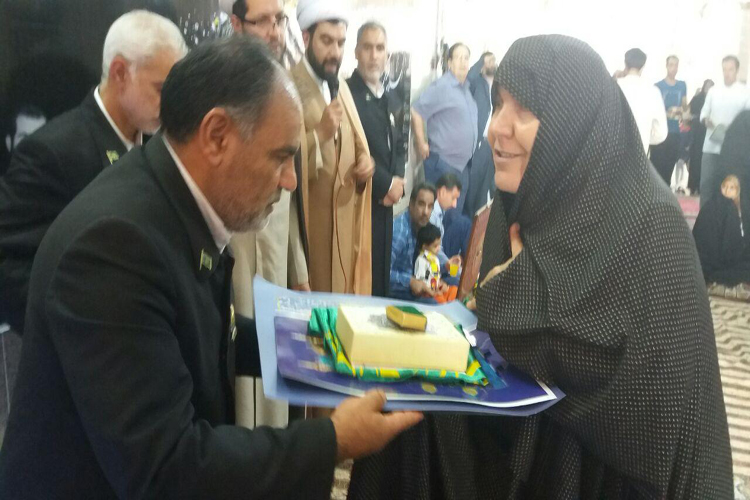 گزارش تصویری سفر کاروان «زیر سایه خورشید» در خرم‌آباد/تجلیل این کاروان از ایکنا لرستان