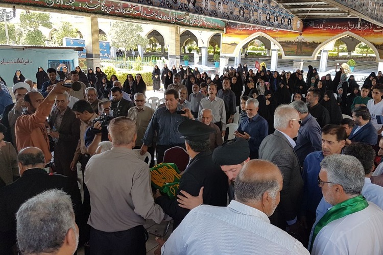 تجلیل از خانواده شهدای نصر هفت و شهدای مدافع حرم
