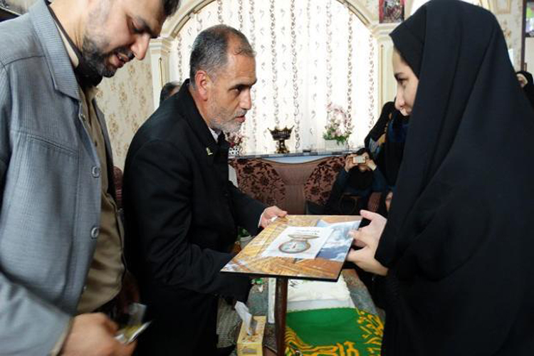 گزارش تصویری سفر خُدام رضوی در خرم‌آباد/تجلیل این کاروان از ایکنا لرستان
