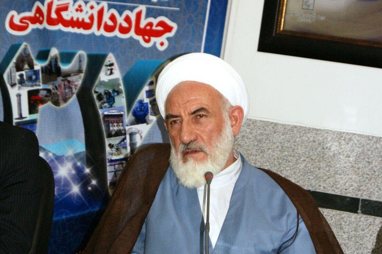 تصاویری از دیدار کارکنان جهاد دانشگاهی با امام جمعه زاهدان