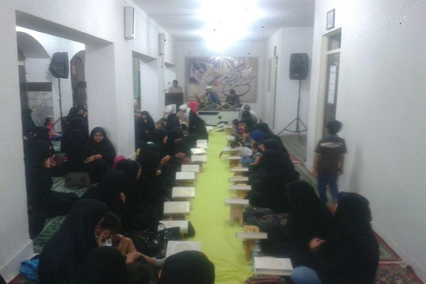 محفل قرآنی در مرکز آموزش شهدای وظیفه نیروی دریایی ارتش سیرجان برپا شد