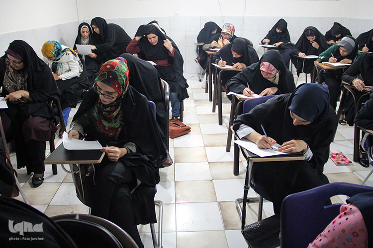 آزمون و اختتامیه دومین دوره تربیت مربی قرآنی تخصصی کودک در جهاد دانشگاهی اصفهان